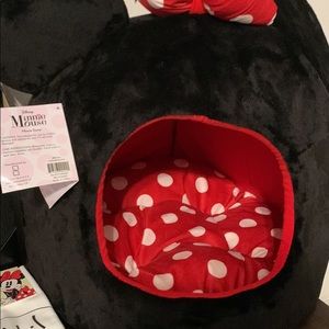 Classic Minnie Mouse Pet Bed Disney